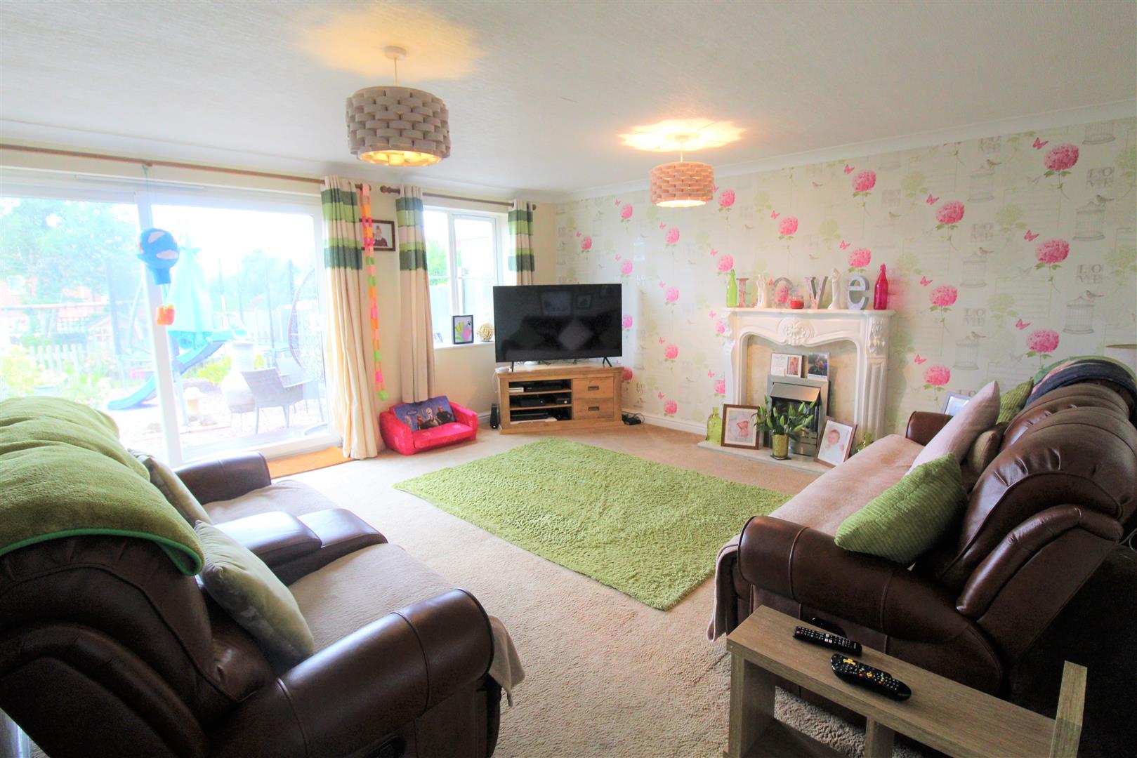 Parkview Grove, Baddeley Green, Stoke-On-Trent